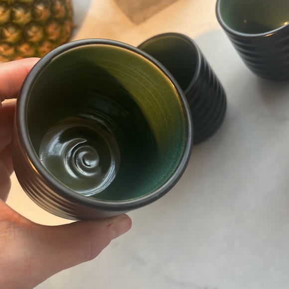 4 tea cups - Picture 3 of 7